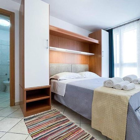 Relax E Spazio A Due Passi Dal Mare Марина-ді-Манкаверса Екстер'єр фото