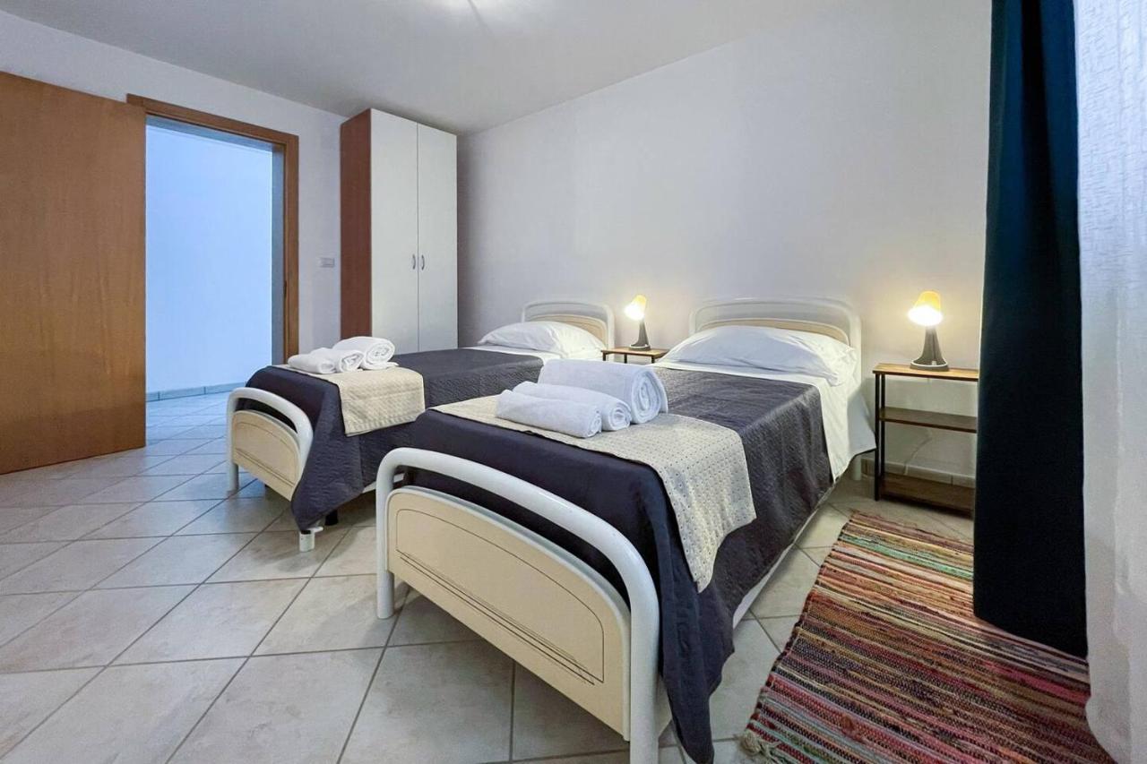 Relax E Spazio A Due Passi Dal Mare Марина-ді-Манкаверса Екстер'єр фото